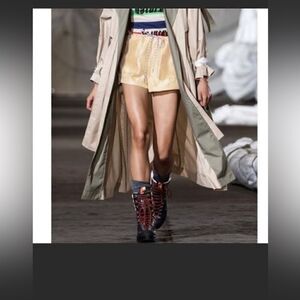 Ganni solid organza delicate fabric shorts size Large, NWT